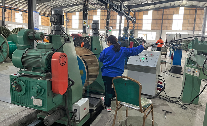 熱火朝天趕訂單，生產(chǎn)線上忙不停！