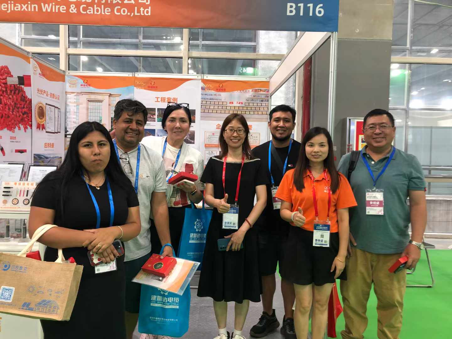 粵佳信公司2024年廣州國(guó)際光伏展火熱收官，實(shí)力產(chǎn)品強(qiáng)勢(shì)圈粉