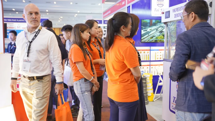 線纜源頭生產(chǎn)廠家粵佳信公司震撼亮相印尼展，火爆程度超乎想象